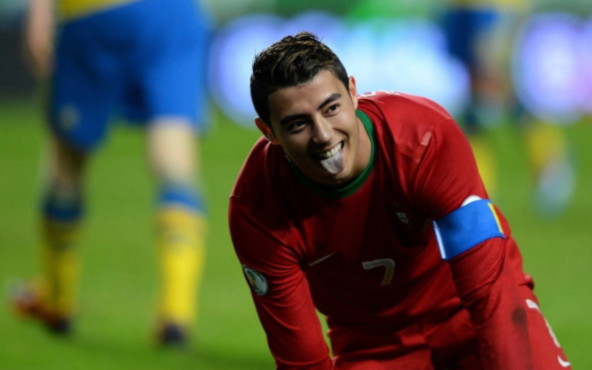 真老师《科目三》庆祝阿韦罗勇夺阿拉冠