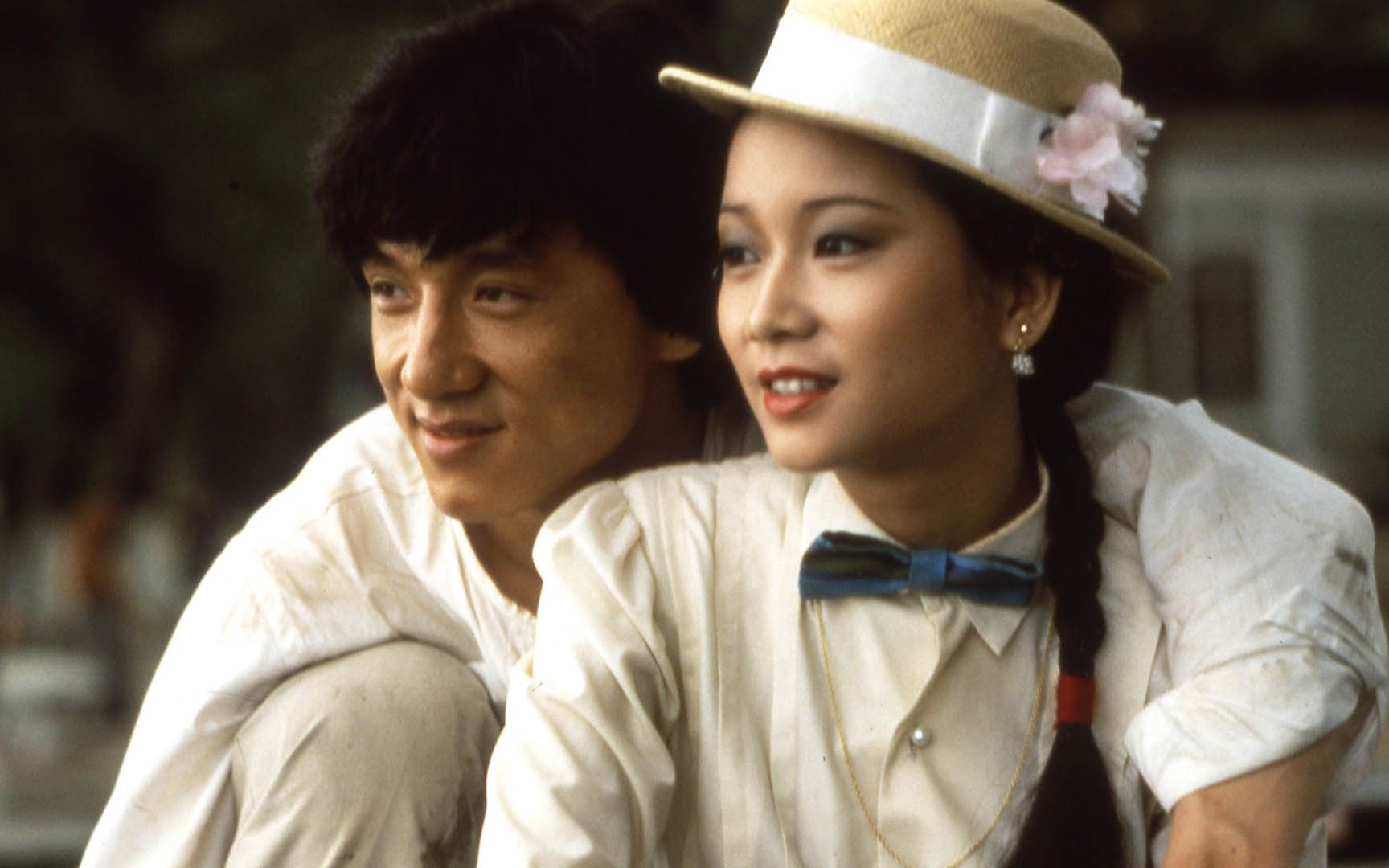 唠嗑一起来看看成龙开挂的人生