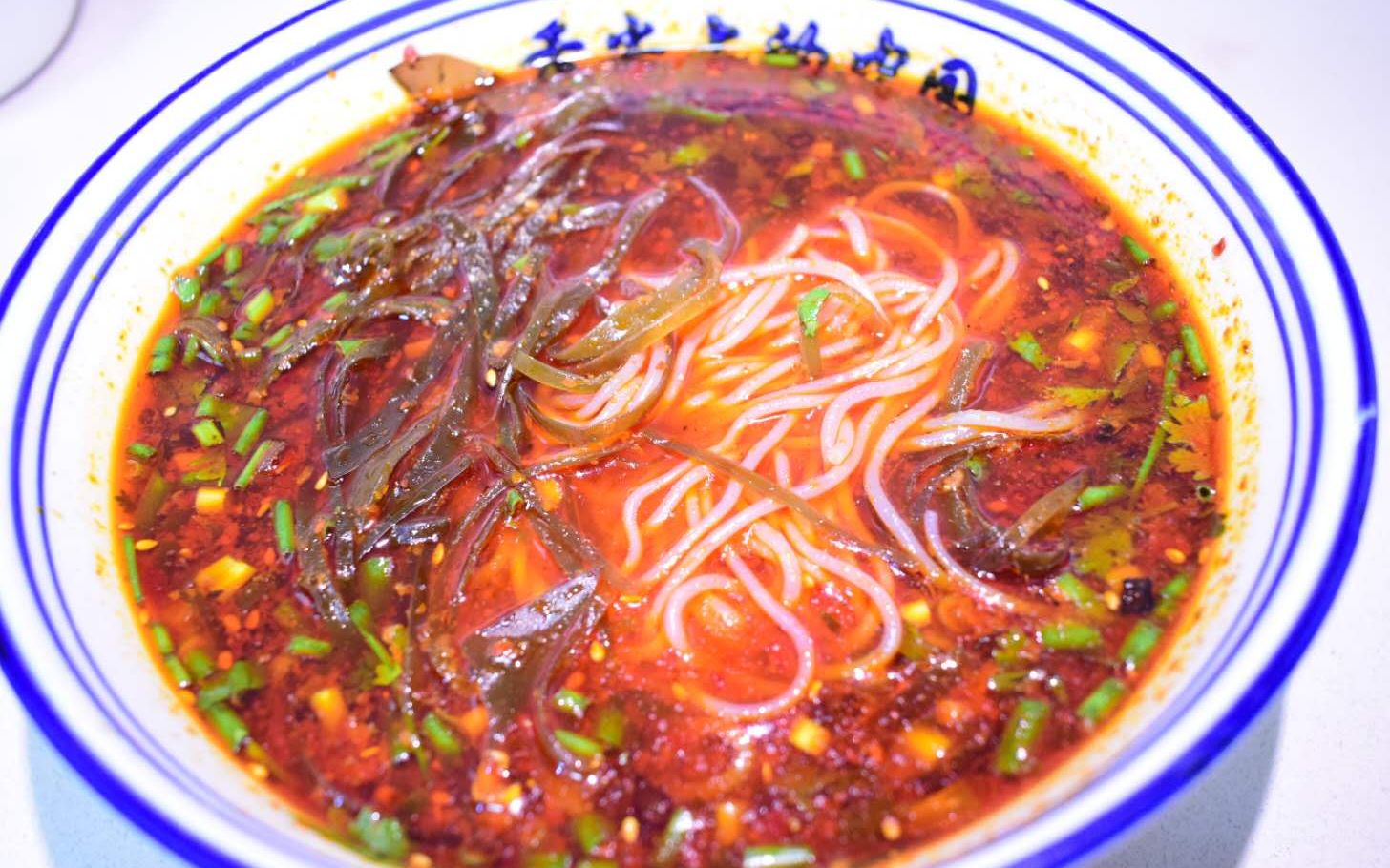 日销千碗的西安麻辣米线,来西安必吃的一碗饭