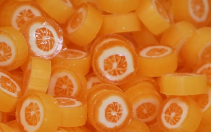 一口甜到心里去,童年的橘子糖,干净卫生就是色素有点多 | 美食侦探