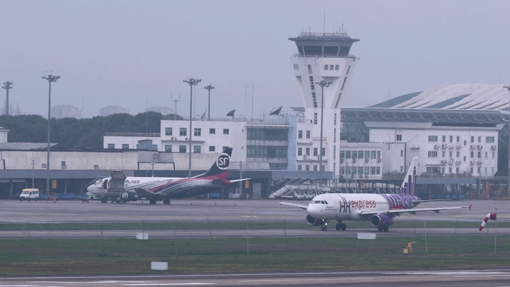 香港快运航空a320滑行