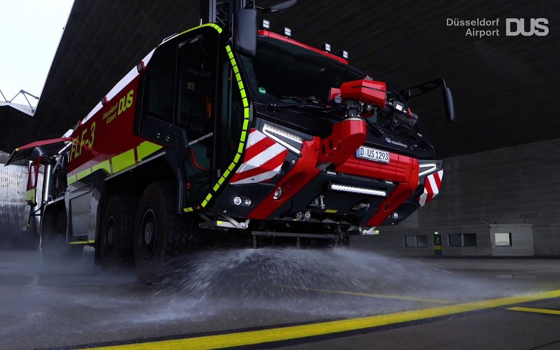 【汽车赏玩】卢森宝亚美洲豹8×8消防车·杜塞尔多夫机场rosenbauer
