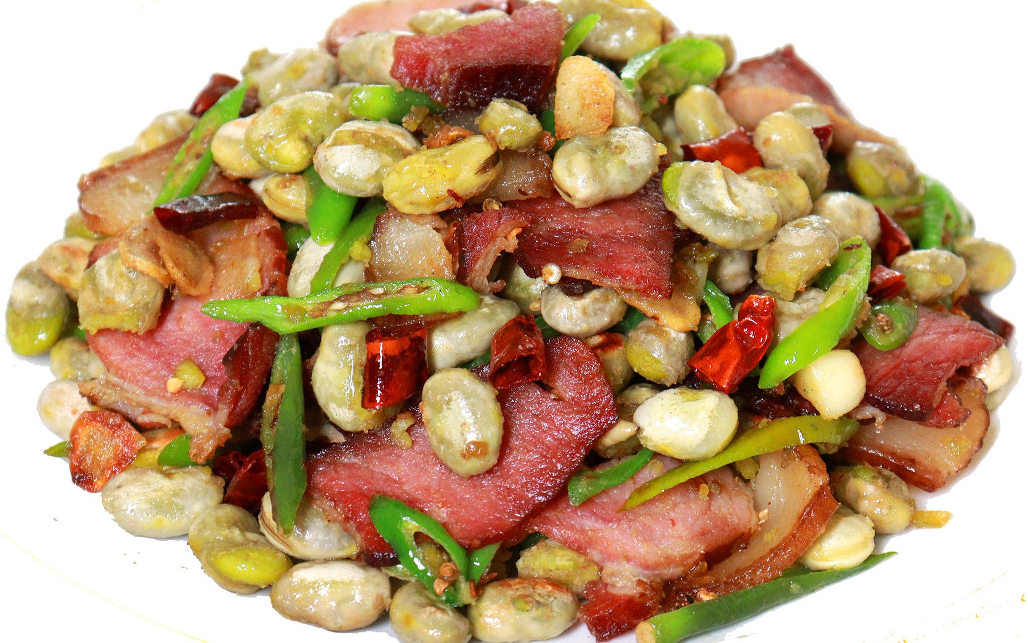 四川特色农家菜"腊肉烩胡豆",腊肉不咸胡豆耙糯,川味浓郁下饭