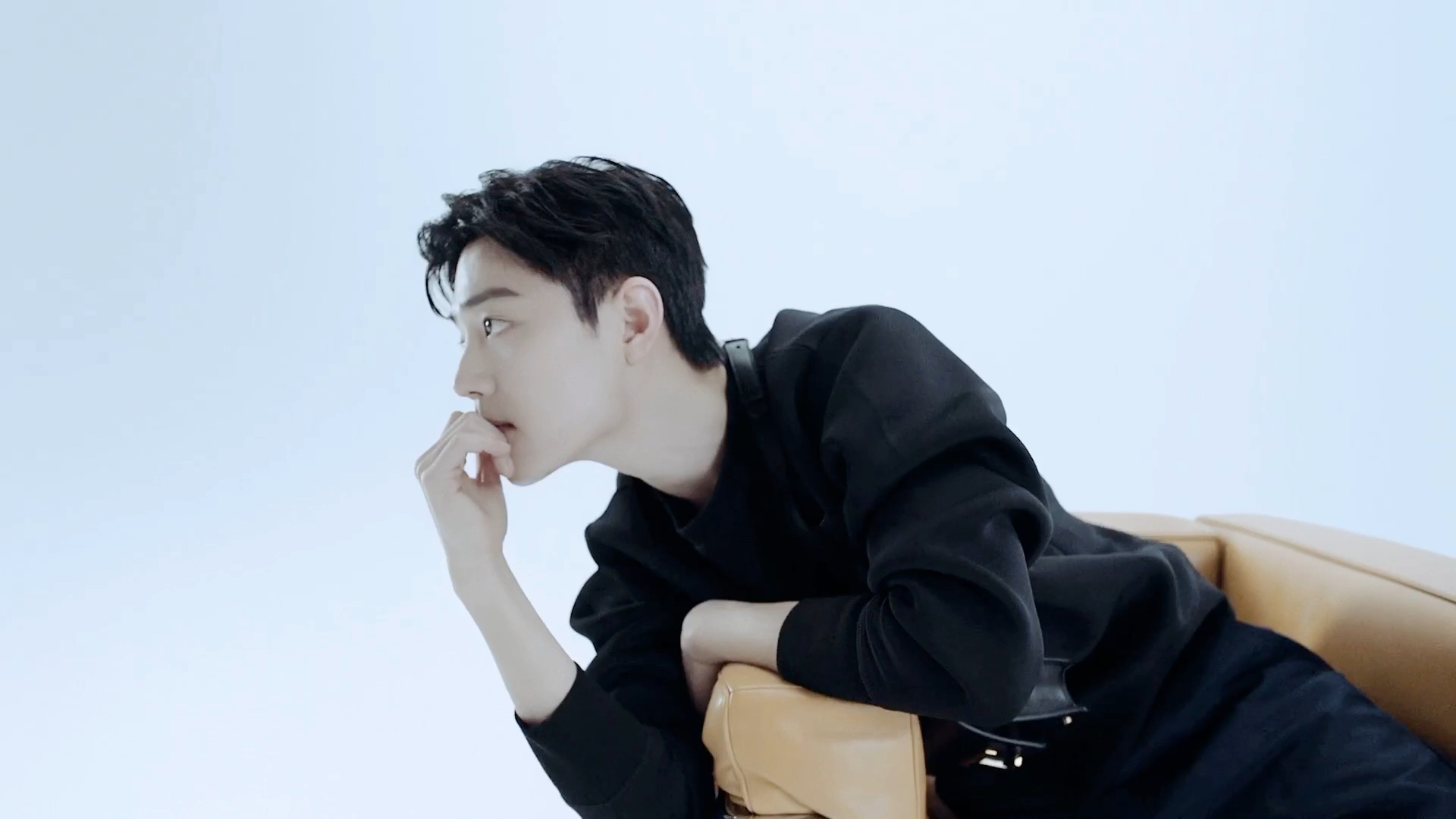 【肖战x代言】很高兴成为@tods 品牌代言人.