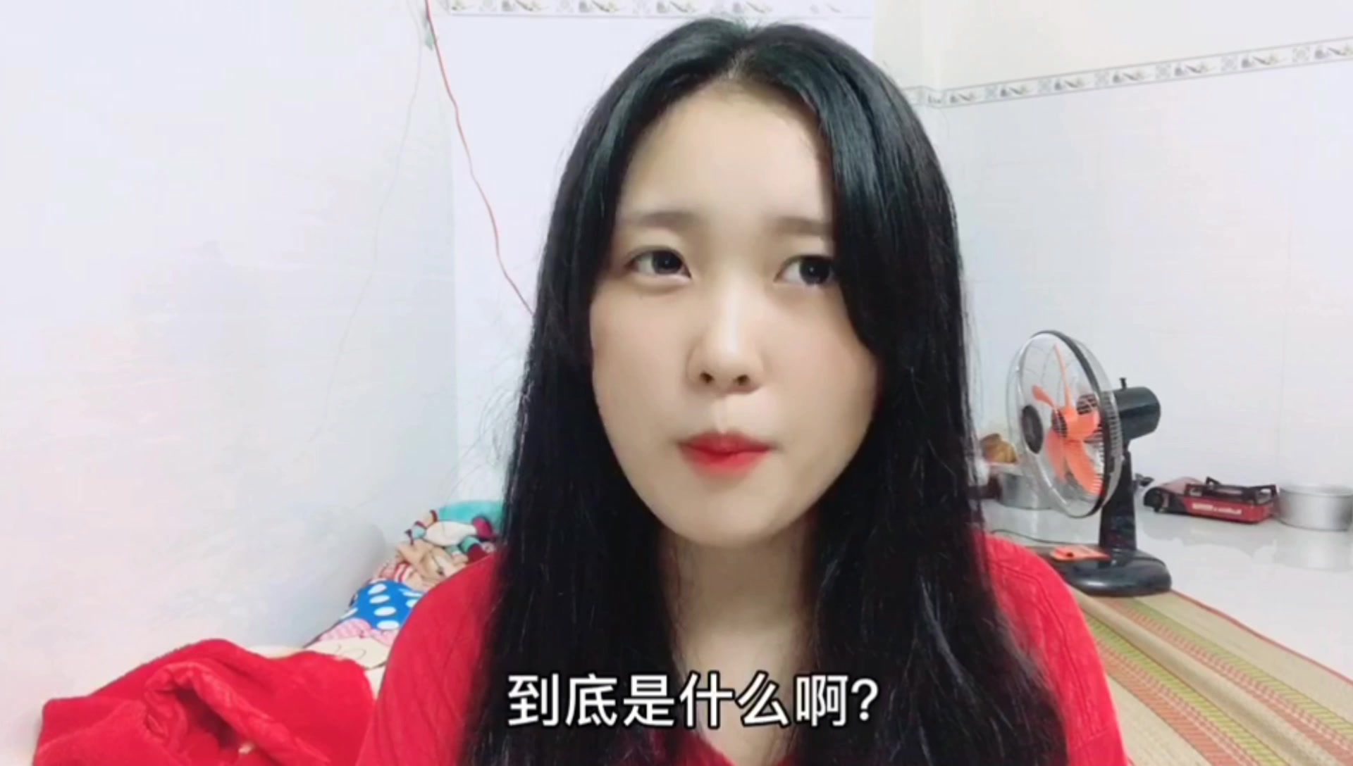 越南女孩拍vlog視頻1個多月了經常收到一些中國網友的私信讓我很難過