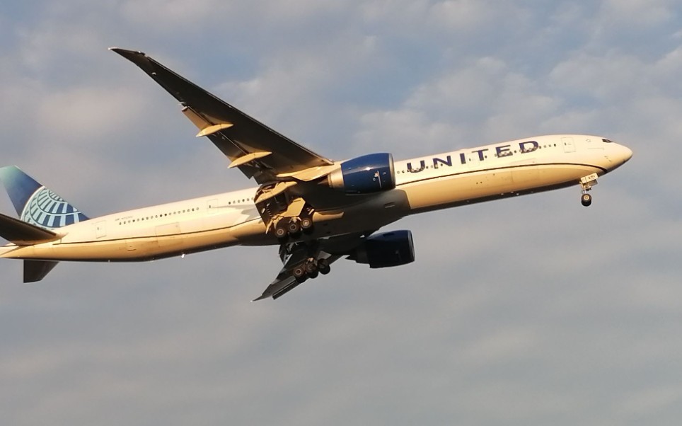 美国联合航空 恢复正常载客的 ua857航班 旧金山-上海浦东(蔡卫阳拍摄