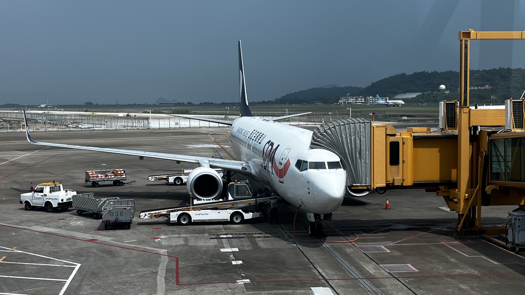 【飞行记录】山东航空SC1198 珠海金湾温州龙湾济南遥墙 波音B737800 起飞与降落 侧面展望哔哩哔哩bilibili