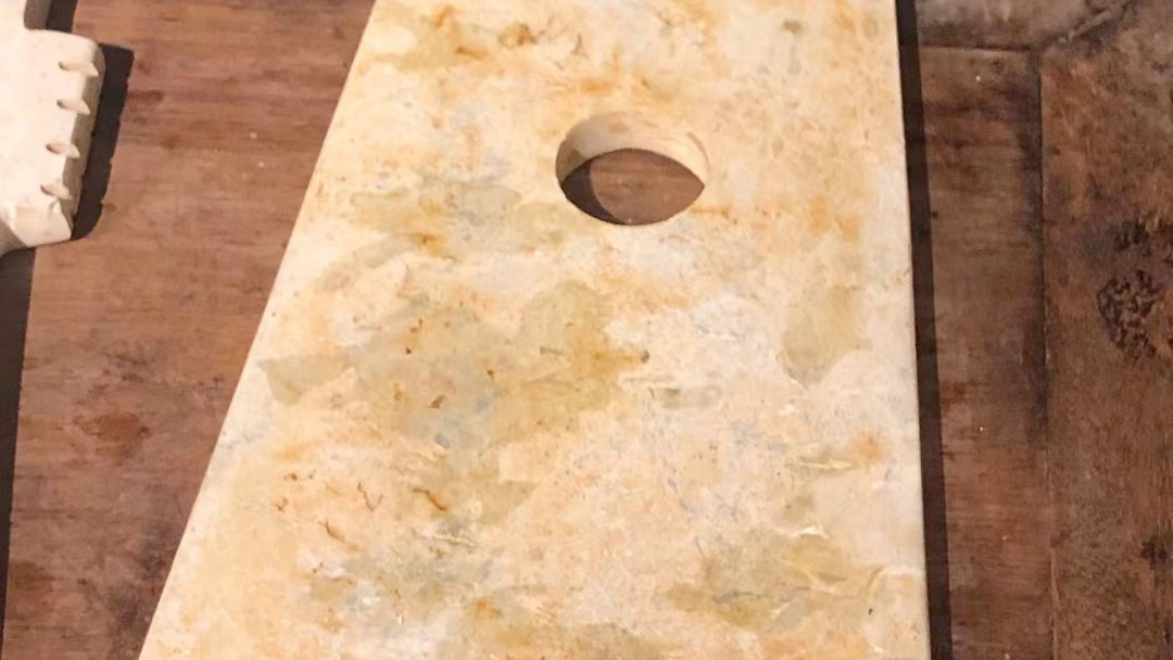 【高古文化·鸡骨白玉礼器】尺寸:一对玉璜尺寸:长28厘米,宽9厘米