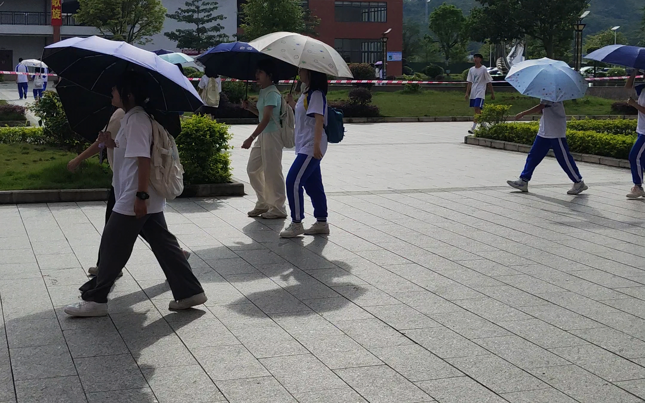 广东经济最落后地区中学什么样?肇庆封开广信中学展示真实的教学环境哔哩哔哩bilibili