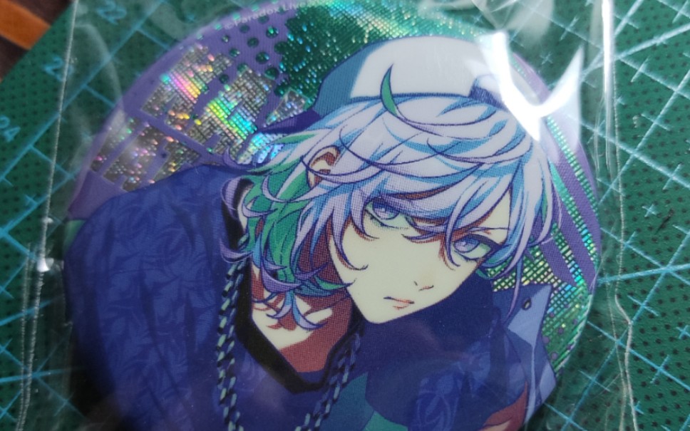 开箱艾漫paradoxlive镭射吧唧