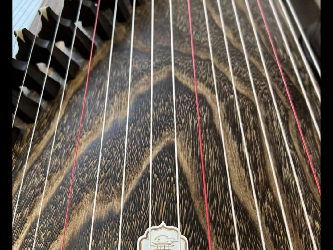 9498#朝歌古筝61沧澜精选山水纹泡桐老料为面板纹路清晰可见