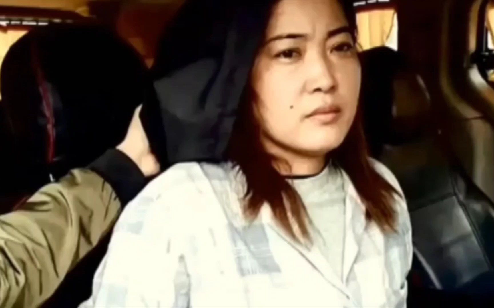 缅甸果敢明家长公主明菊兰,曾经的网红,赚"行走的人民币""割腰子"