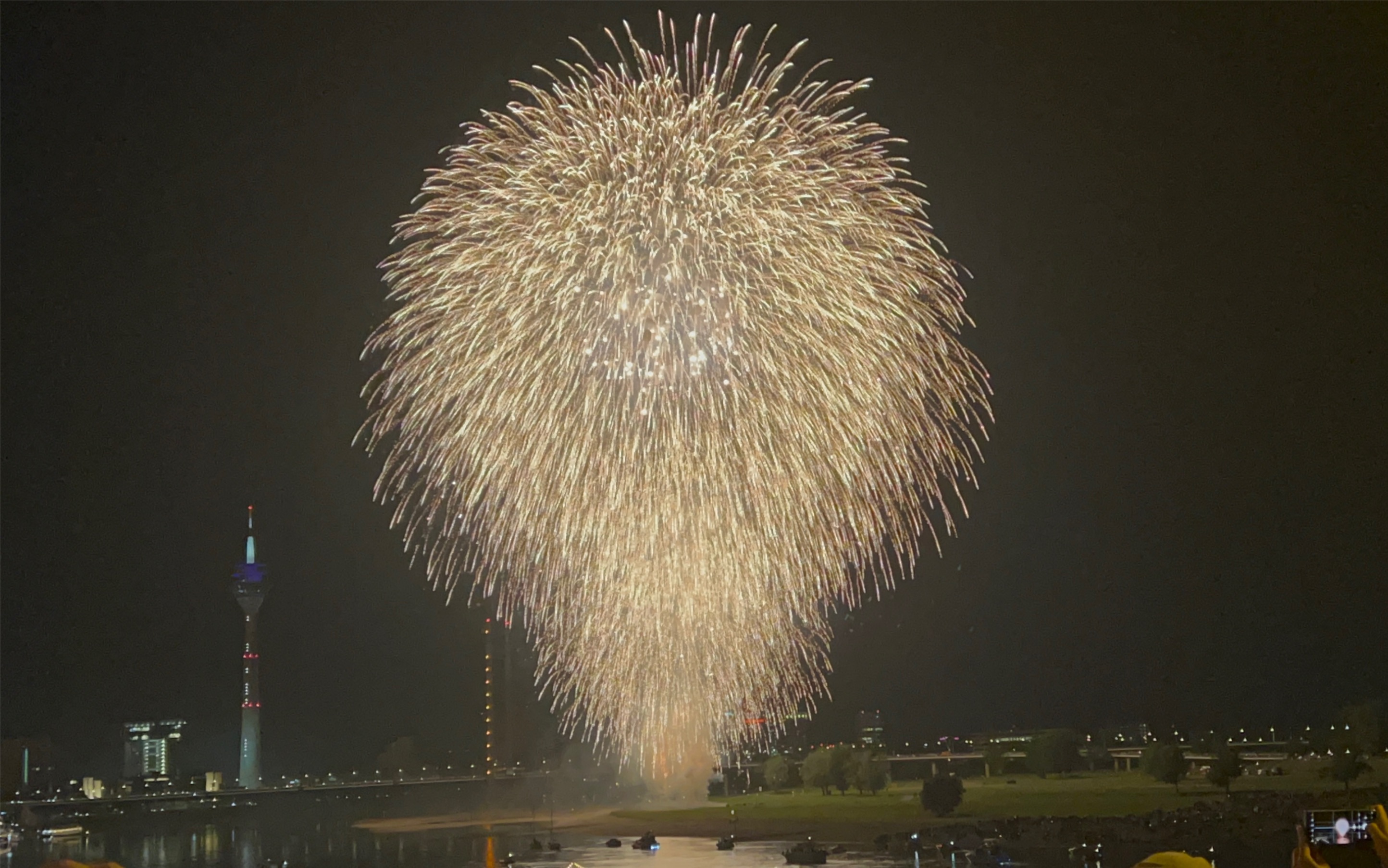 2022521杜塞尔多夫日本节烟花展