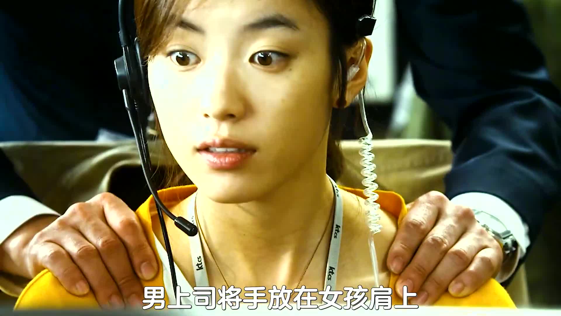 盲人女孩爱上拳击手的烂俗剧情,却看哭了无数人