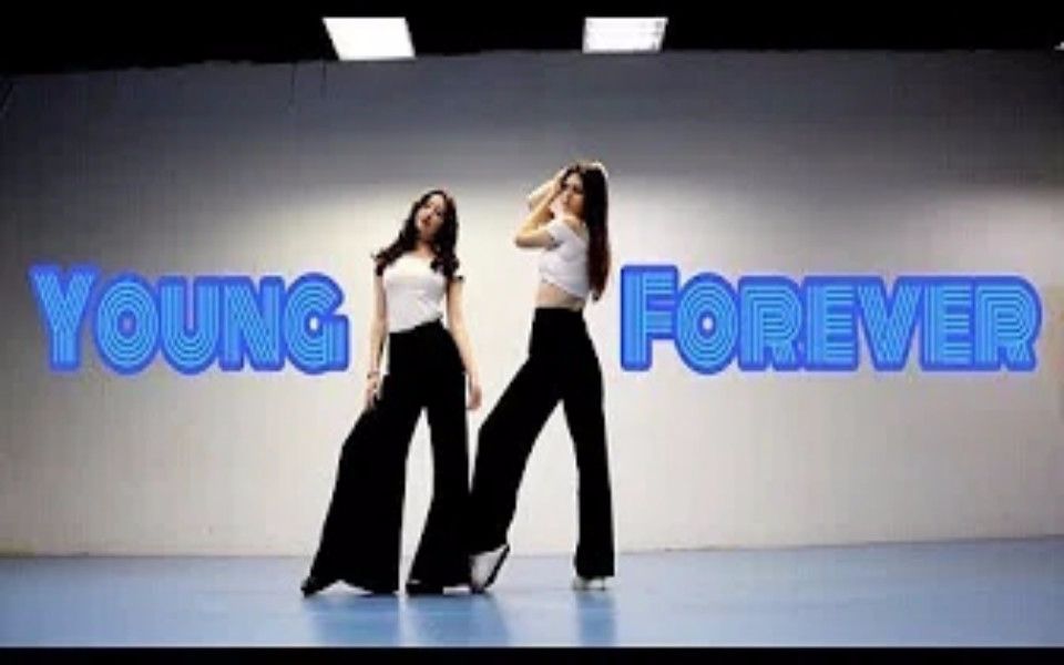 【长发美人】保加利亚长腿美女Vee&Ivy翻跳BLACKPINK电音Forever Young(DANCE COVER)哔哩哔哩bilibili