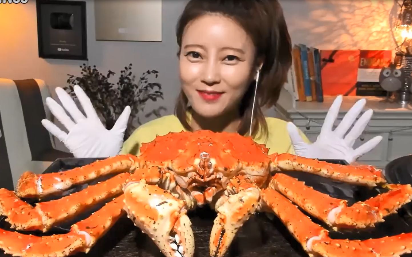 韩国大胃王欧尼dorothy 吃一整只帝王蟹