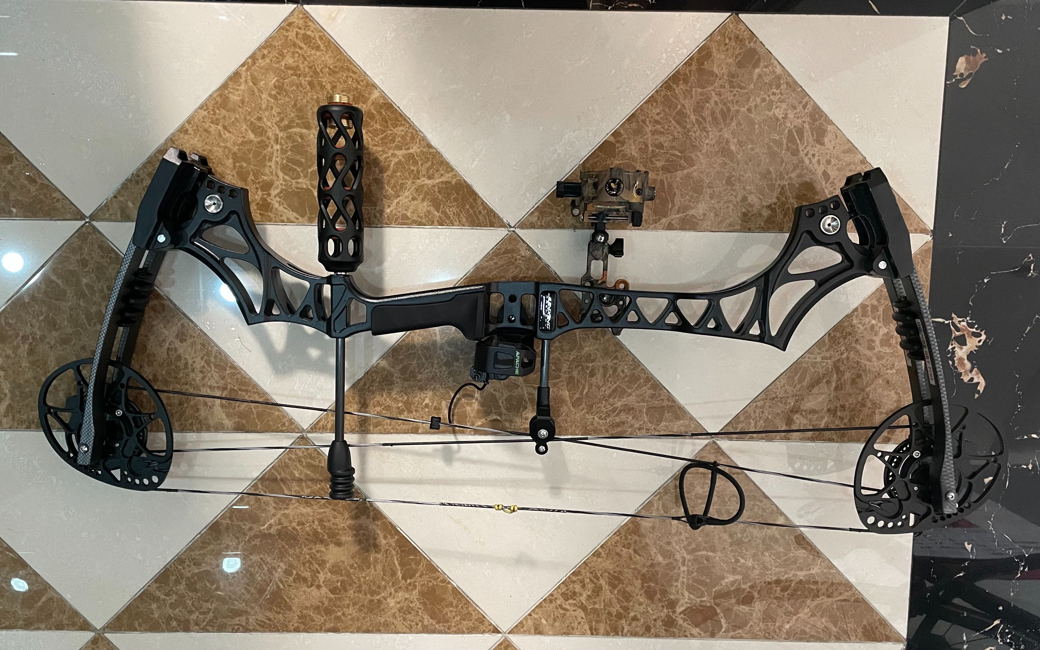 军兴m128复合弓 顶点减震和国产阿帕奇起落箭台慢动作效果