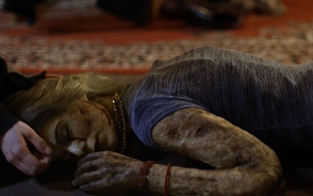 【老炮电影】男子全身皮肤溃烂,为了保住容颜,竟然拿年轻女子来换皮