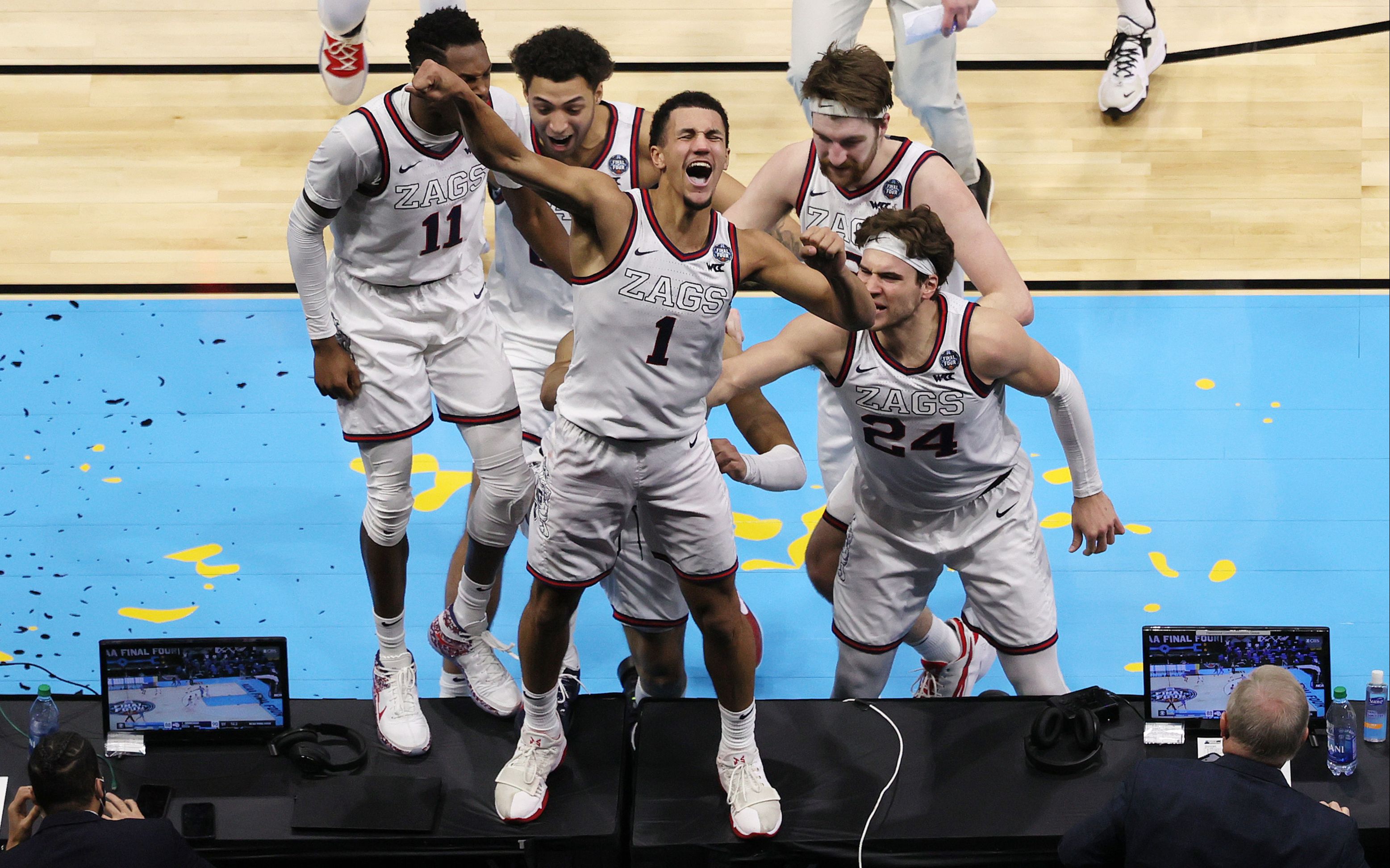 神奇一球2021届状元热门萨格斯超远三分绝杀ucla