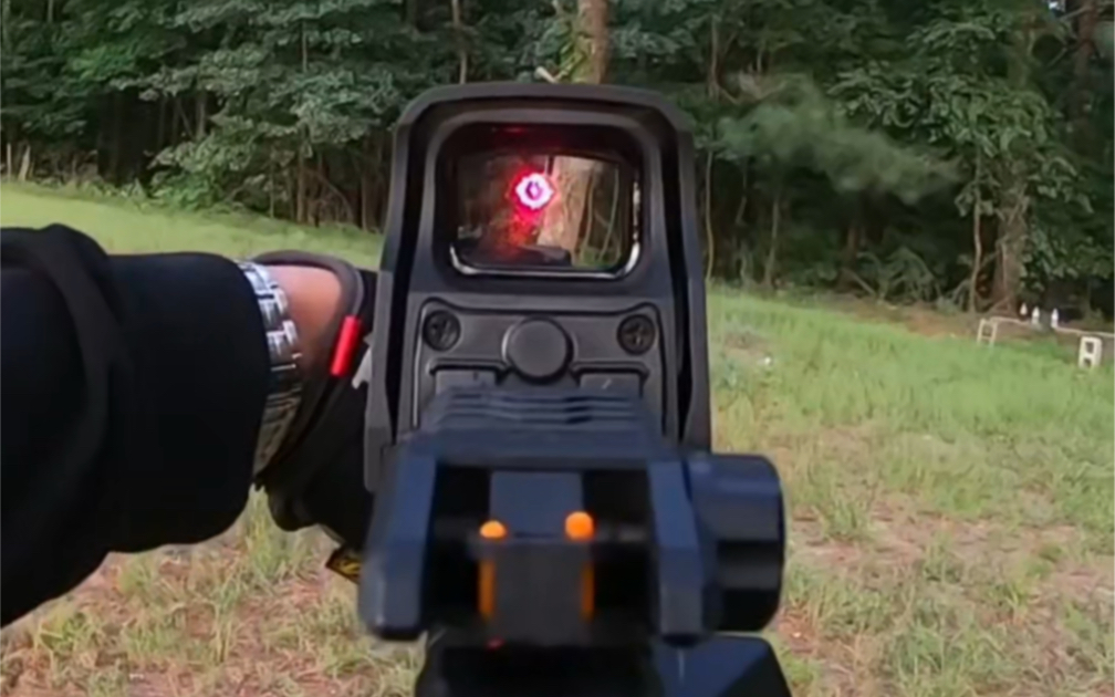 (part 2)第一视角体验ar15搭配eotech全息镜射击