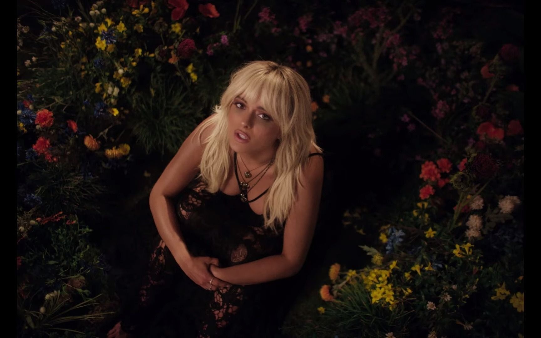 bebe rexha - sabotage [official music video]_哔哩哔哩 (゜-゜)つ