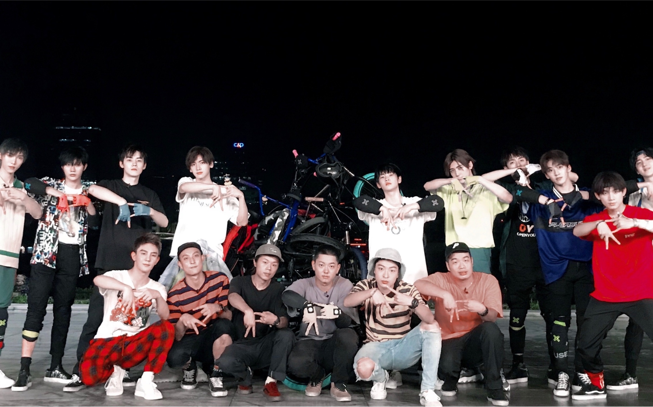 【r1se大团综融入花絮版第二期】正片 花絮 营业中,一次看个够!