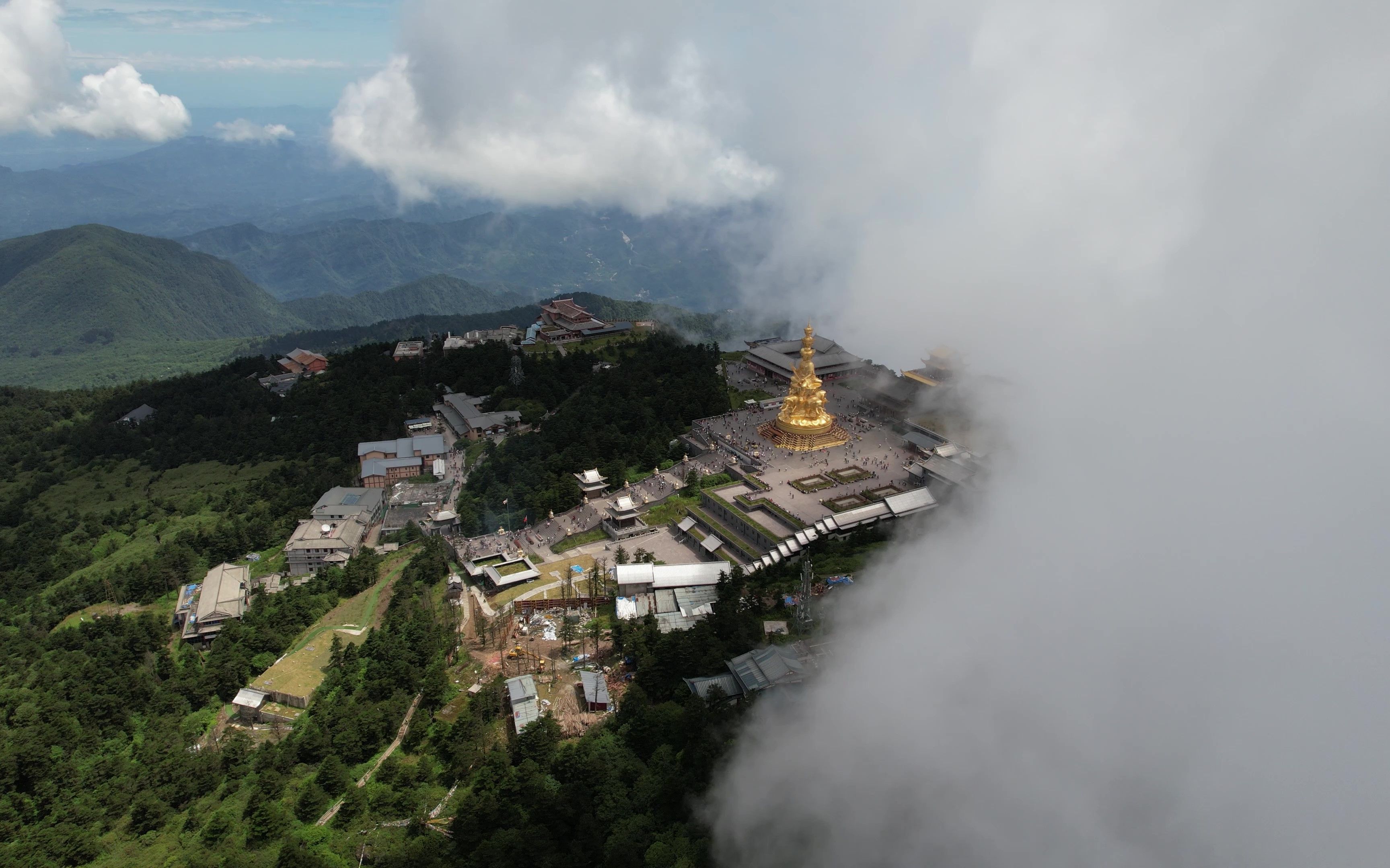 四川航拍成都乐山峨眉山麻烦点赞支持一下