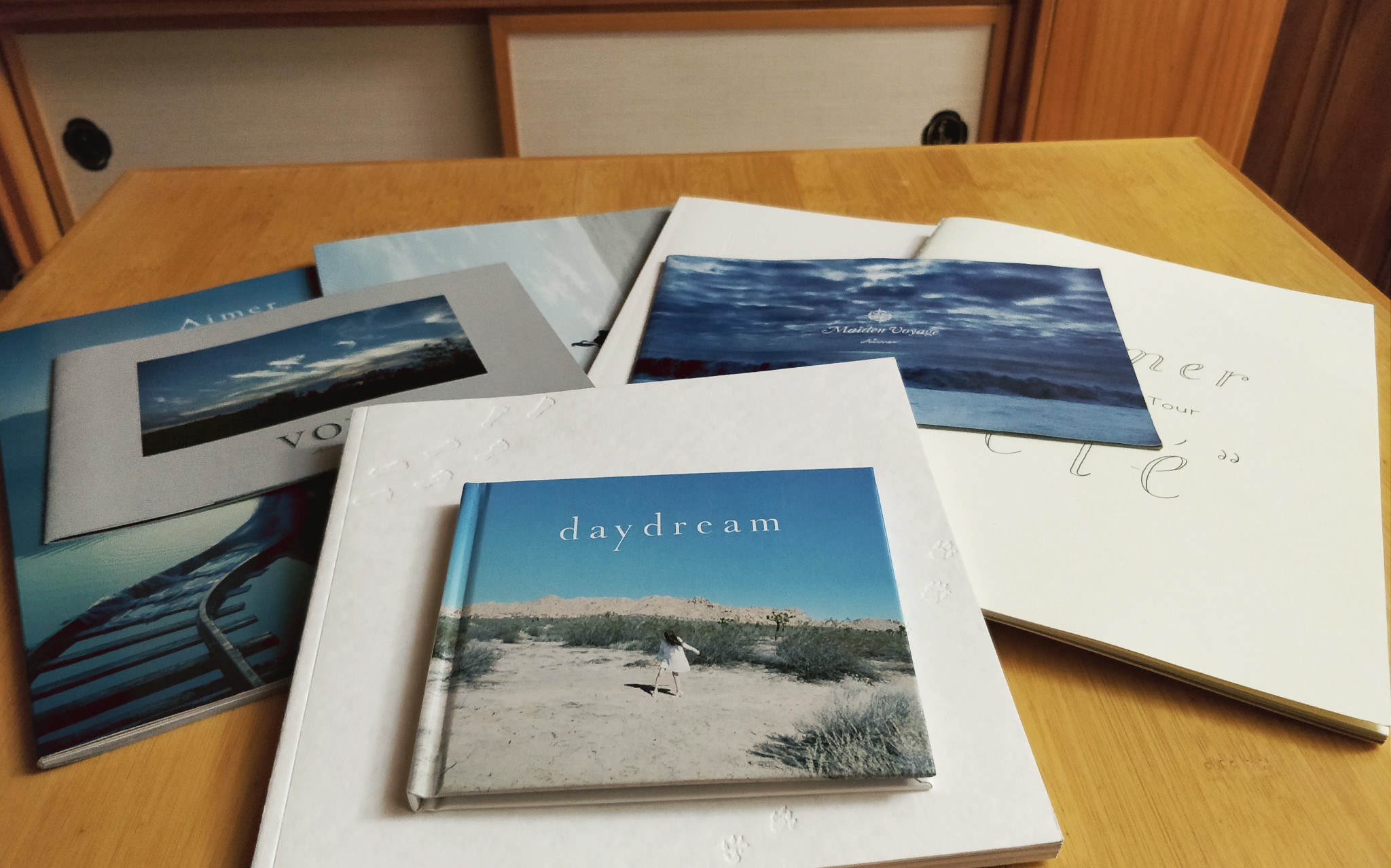 【aimer】一页页翻看出道以来所有的场刊(含von及hmv写真集)