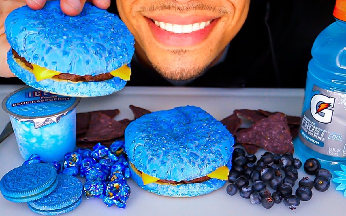 76jerry76蓝色食物派对2麦当劳吉士汉堡可食用花薯片爆米花冰沙