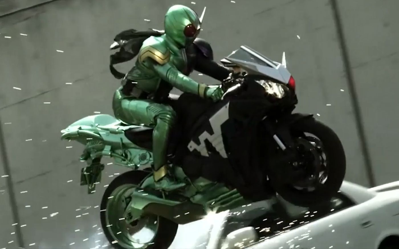 假面骑士w剧场版:w高能机车战斗秀翻财团x战斗员!帅爆了!