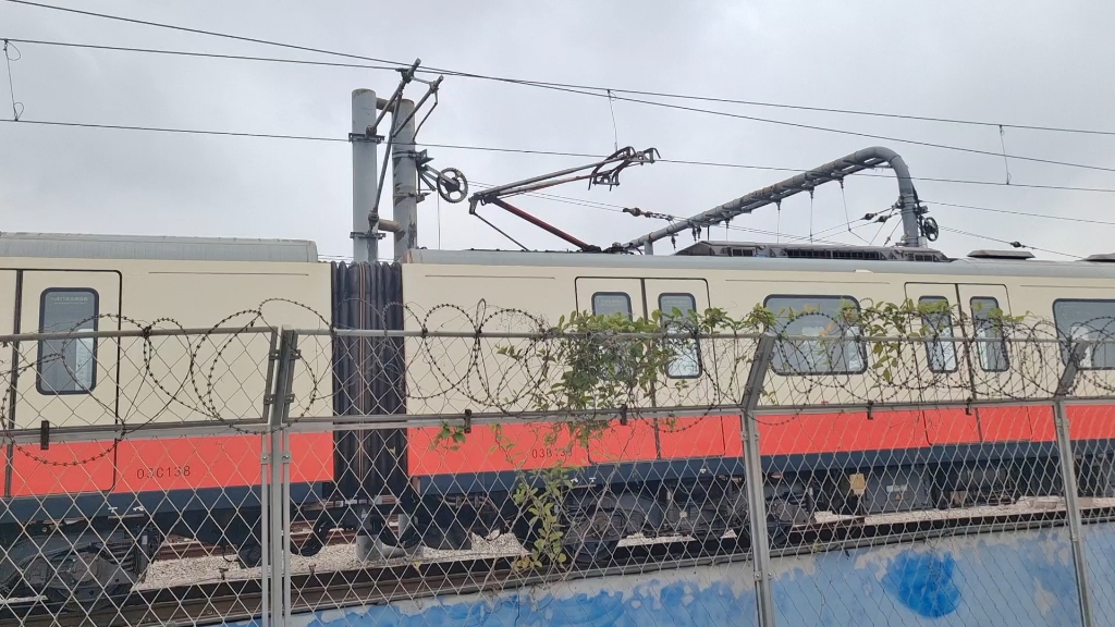 广州地铁3号线回库车,b4飞机761503x138-137嘉禾车辆段洗车完折返