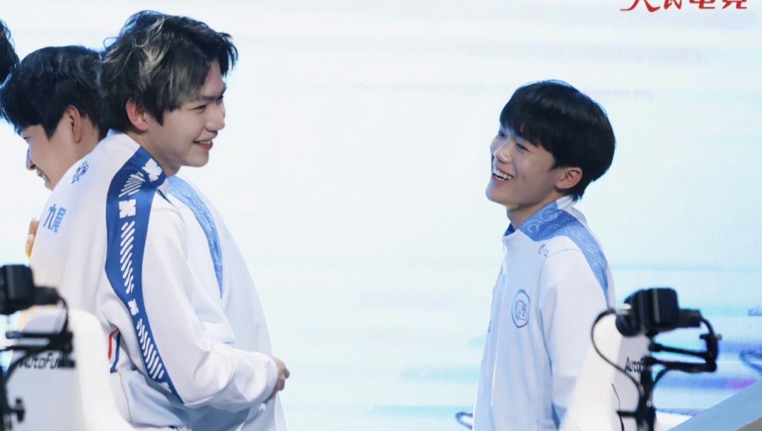 清九第一好,草台班子还是知道我们想看什么的,尾子和小马梗总是在一起