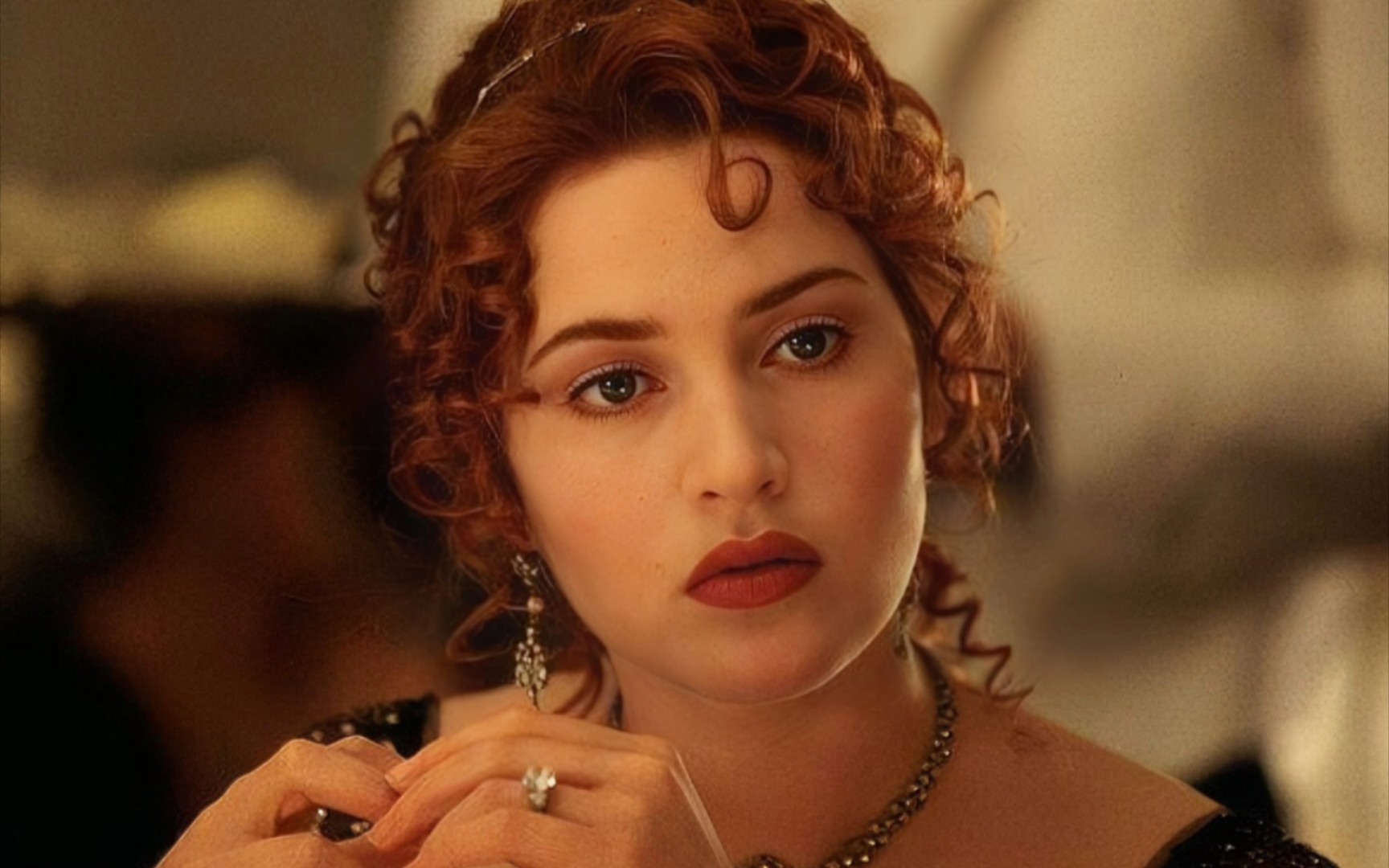 盘点凯特·温斯莱特饰演的令人印象深刻的作品