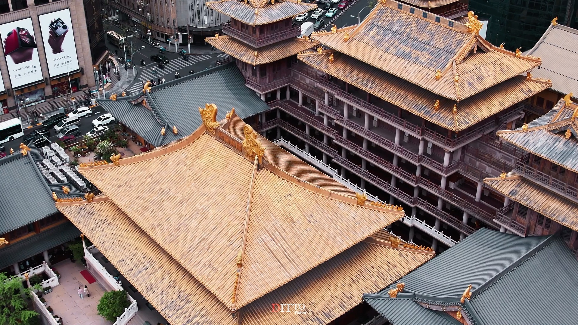 航拍摄影师李健国使用航拍千里眼带你参观千年古刹静安寺,全国最贵的