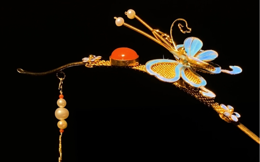 【花丝镶嵌嵌宝流苏发簪】谁能拒绝一只灵动的蝴蝶发簪呢?