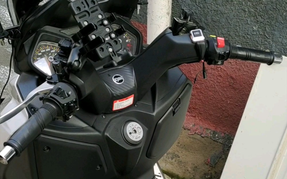 三阳九妹z300关于改后视镜迁移和轮胎加宽