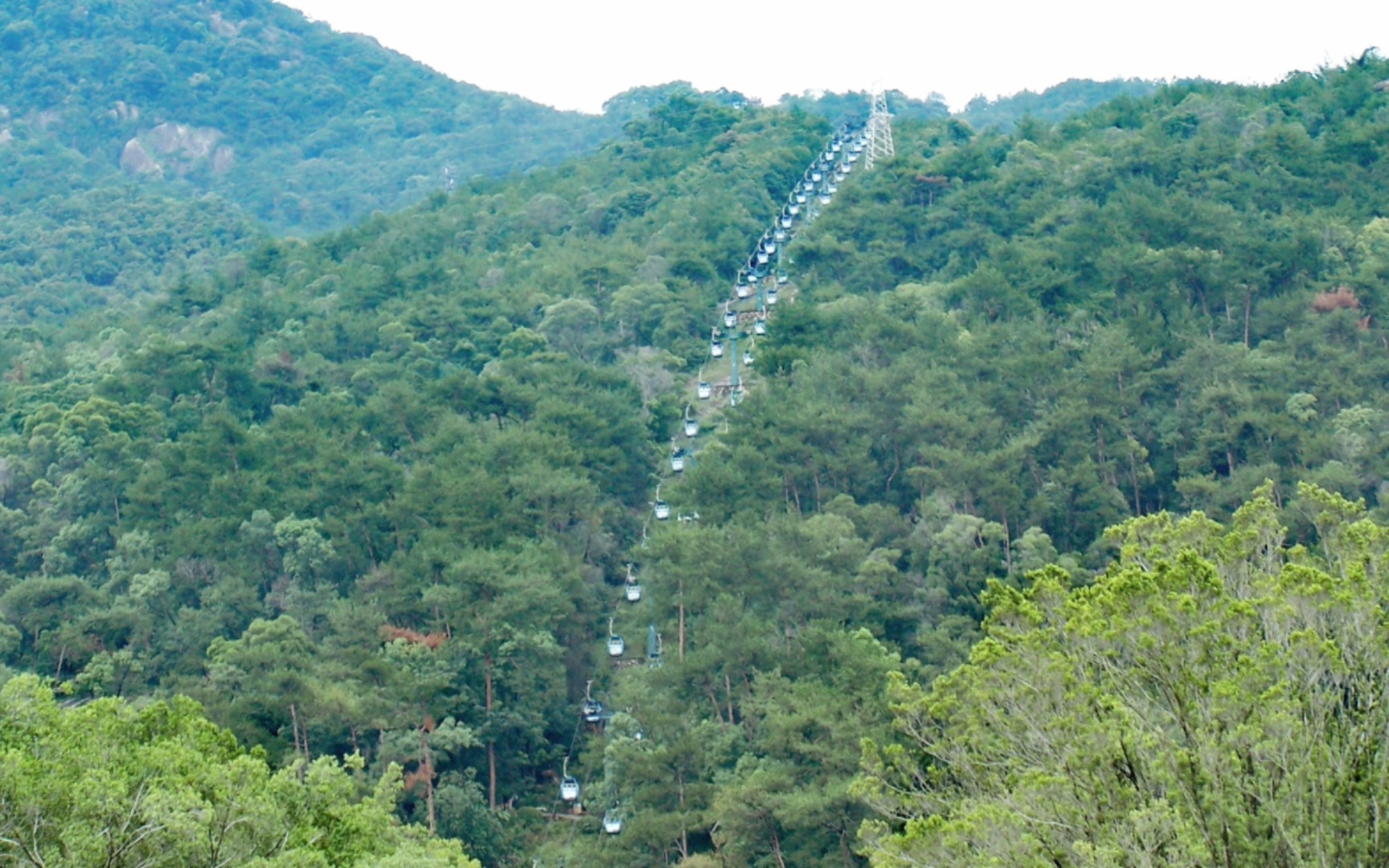 云游览pov|乘鼓山索道,瞰福州城貌·福州鼓山索道下行第一视角前方