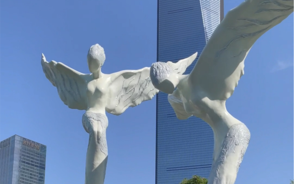 上海陆家嘴中心绿地女神雕塑随拍