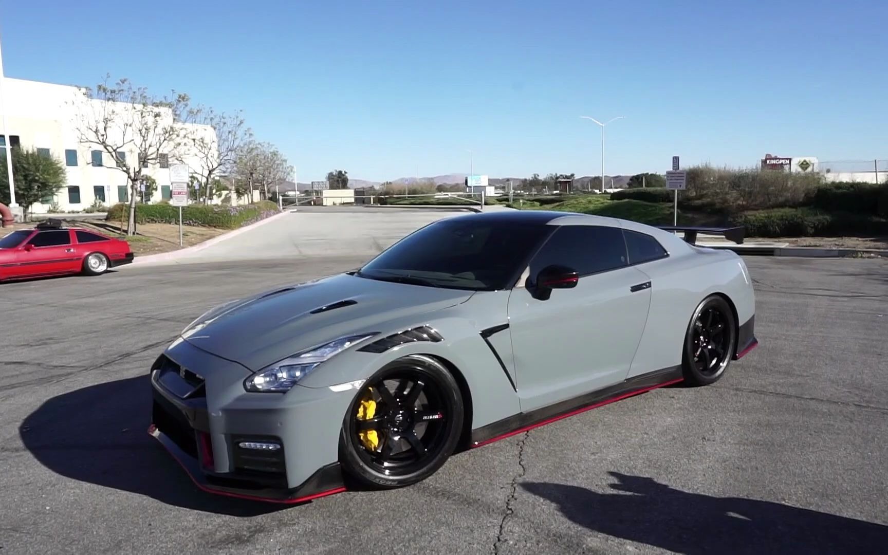 gtr gets gapped by 5.0 & turbo 350z!