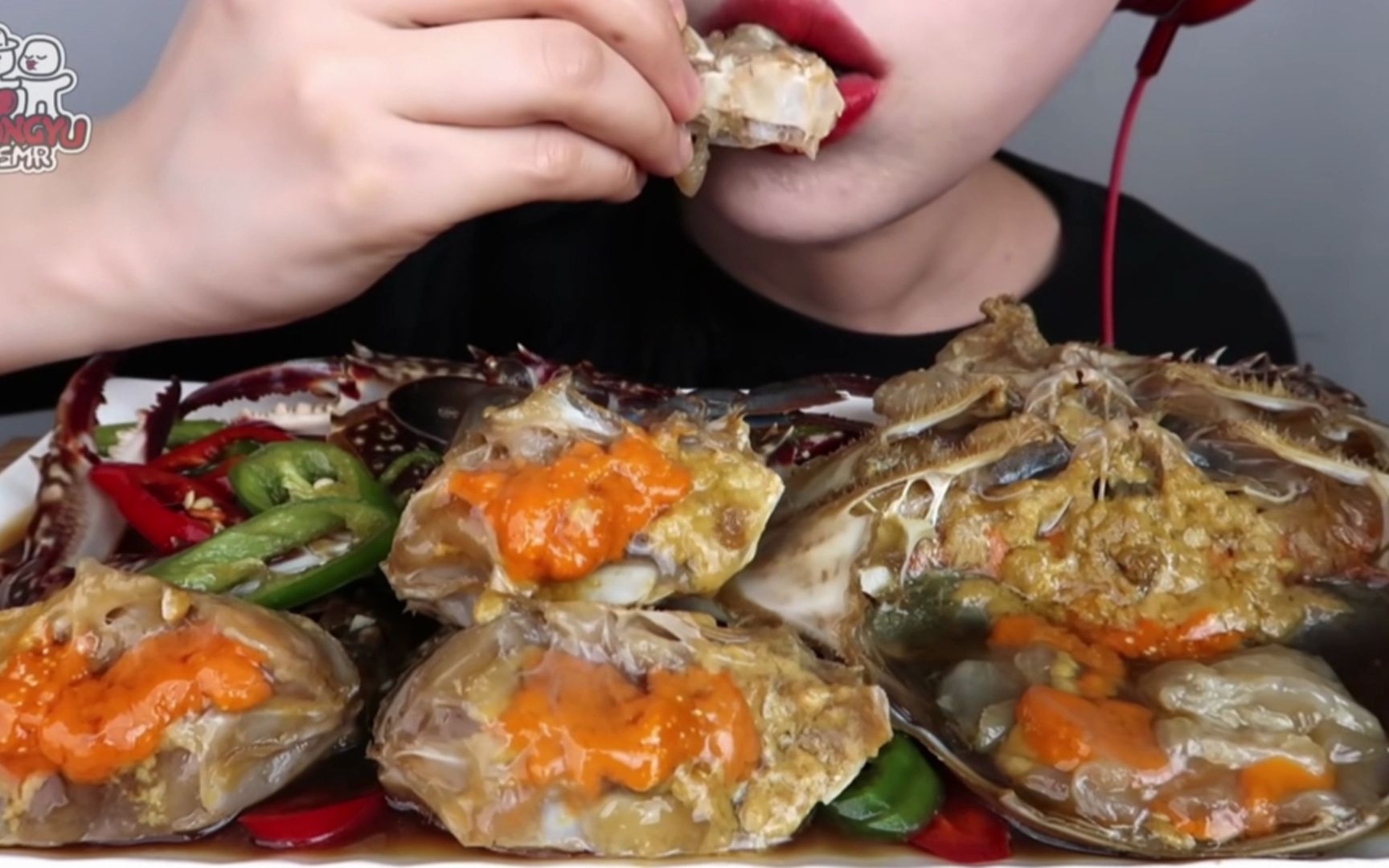 [hongyu]韩国吃播 酱油腌制生蟹!生海鲜