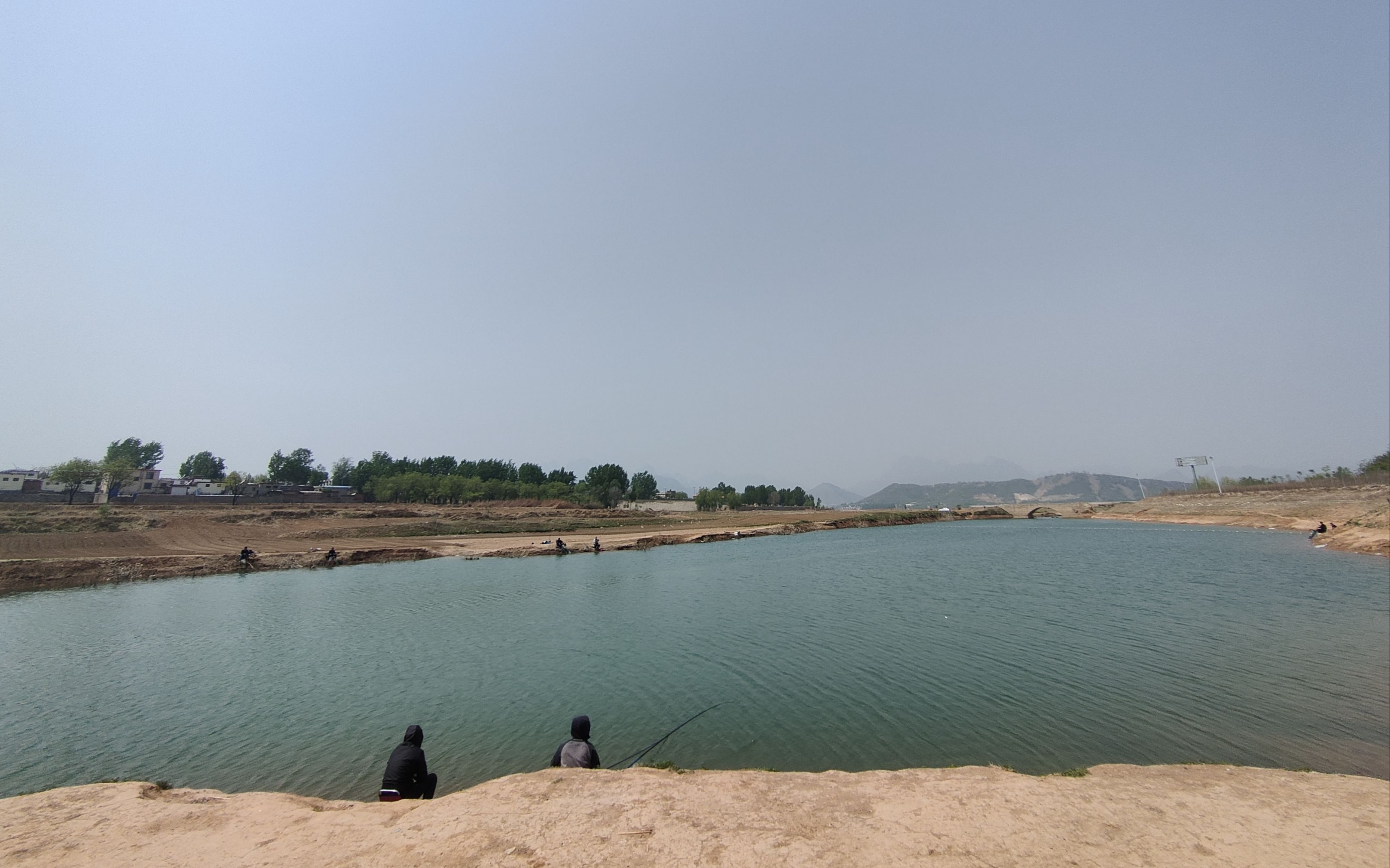 满城龙门水库风景区图片