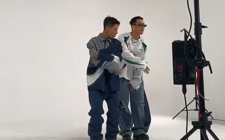 【Jroc&Busybe】潮男跳舞~ GQ杂志拍摄花絮 221207哔哩哔哩bilibili