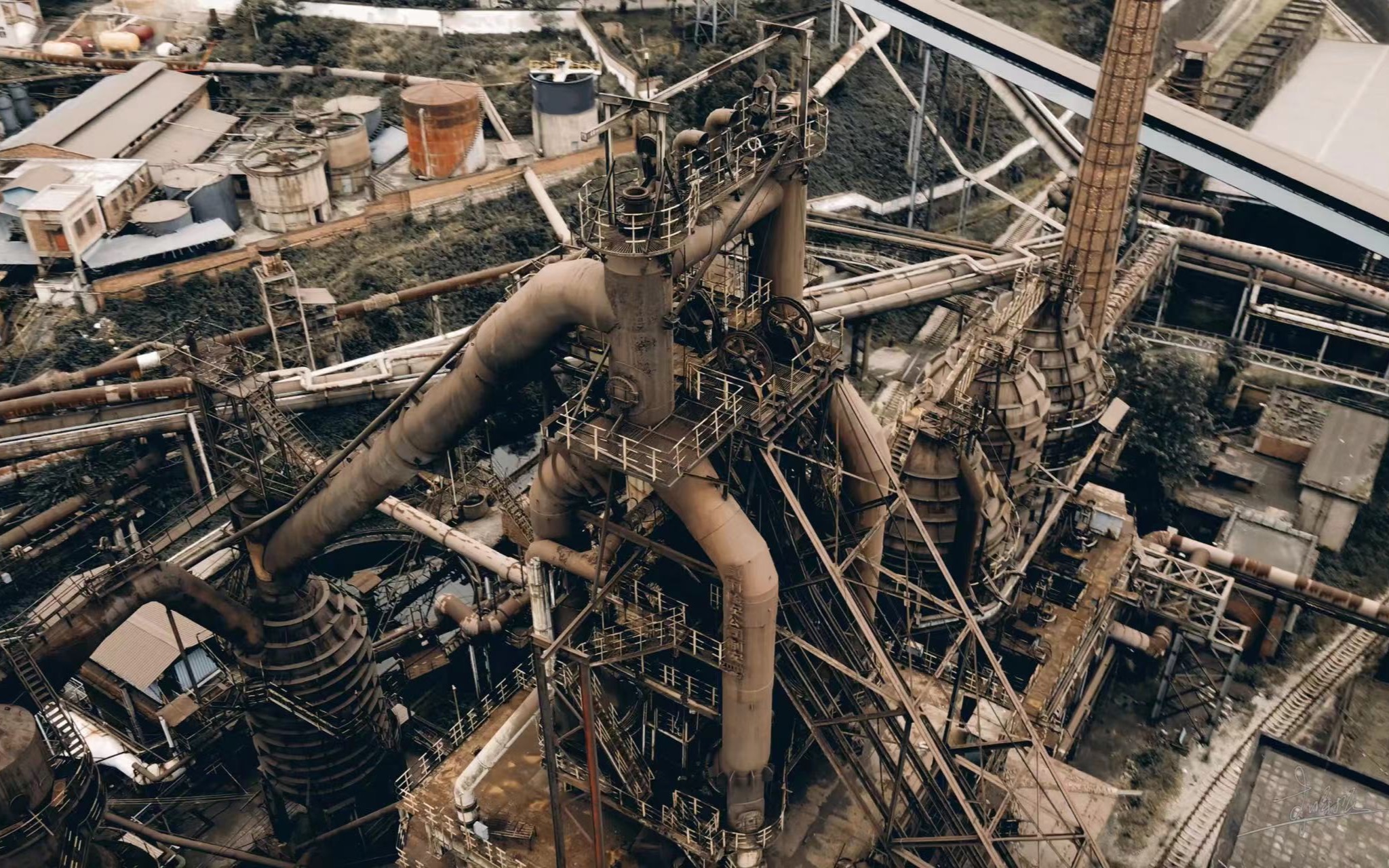 4k航拍工业风昆明昆钢炼钢厂