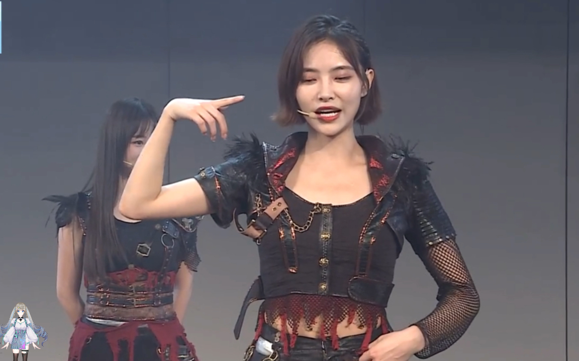 20190613 许佳琪坐过山车害怕鞋掉 大脚趾扣住