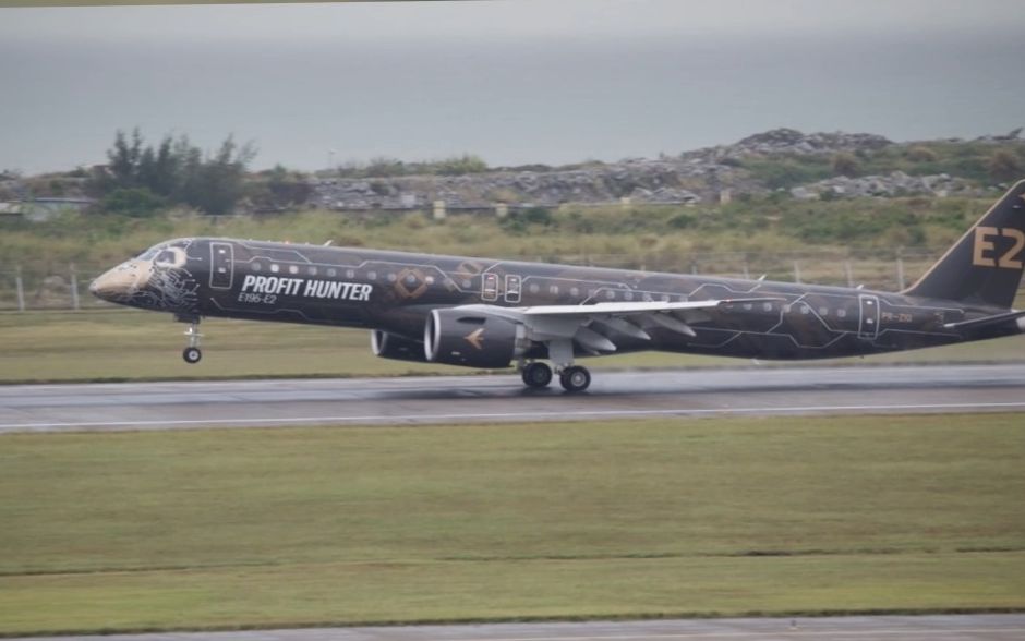 "工程狮"降落!巴航工业e195-e2抵达2022中国航展现场