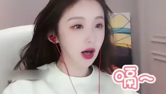 女主播滤镜消失现场，美颜关掉芭比大眼一秒变豆豆眼，这TM算诈骗吧！