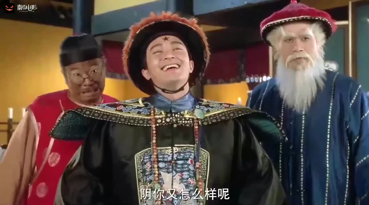 芝麻官:星爷狗头铡伺候常威这段,堪称全剧最精彩,我看了八遍