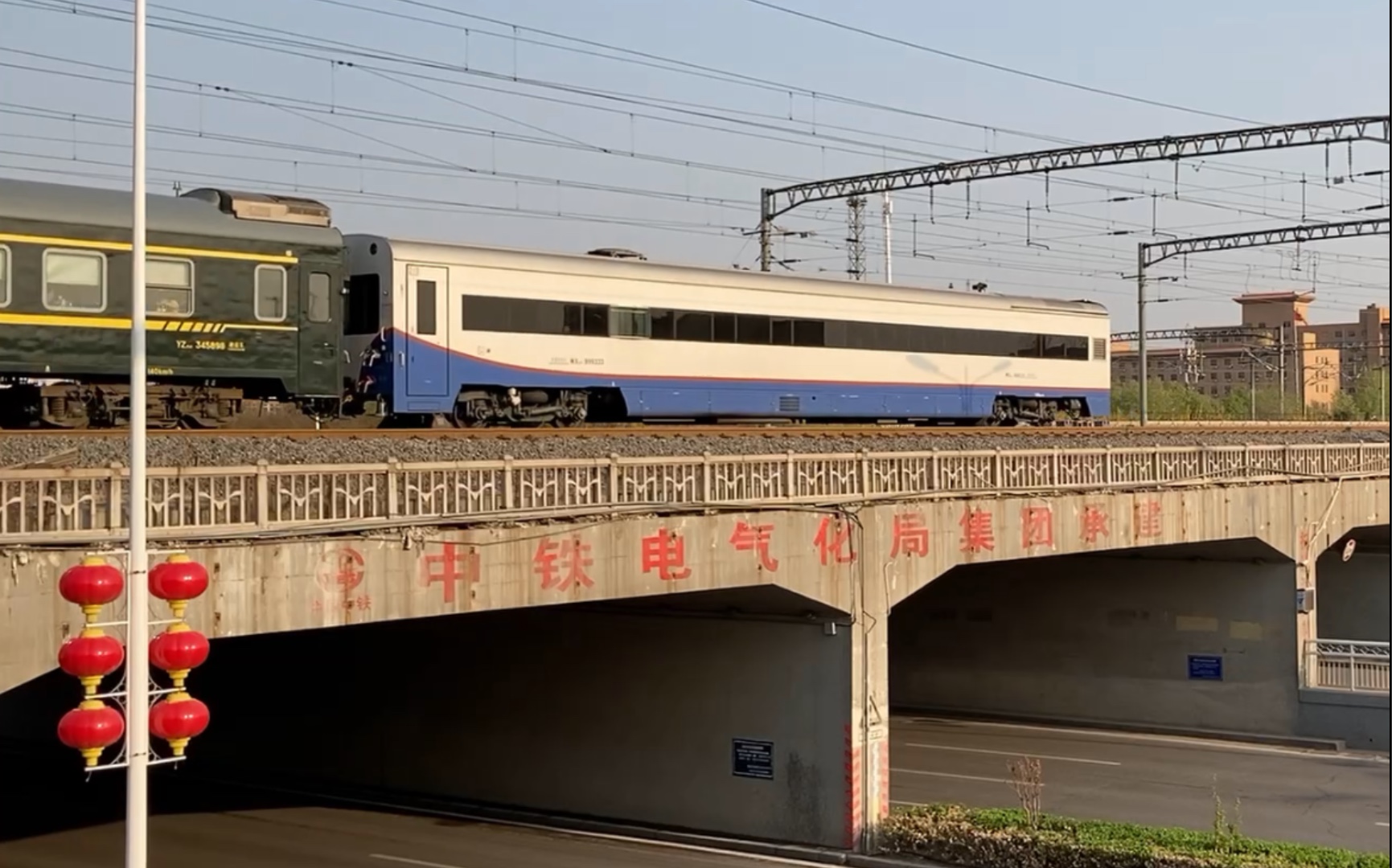 t39次列尾加挂北京局轨道检测车wx25t999333,驶出唐山站_哔哩哔哩