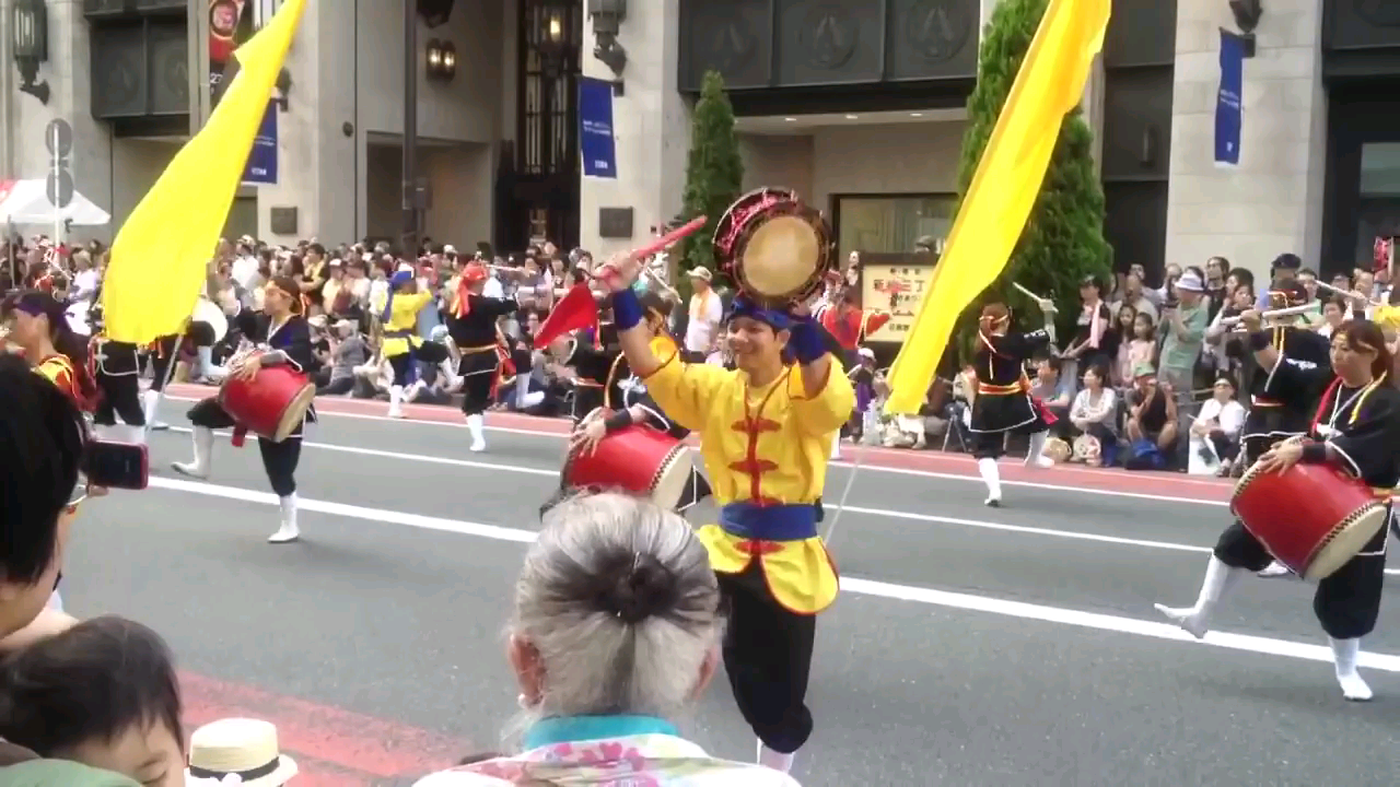 [图]新宿 三线の花