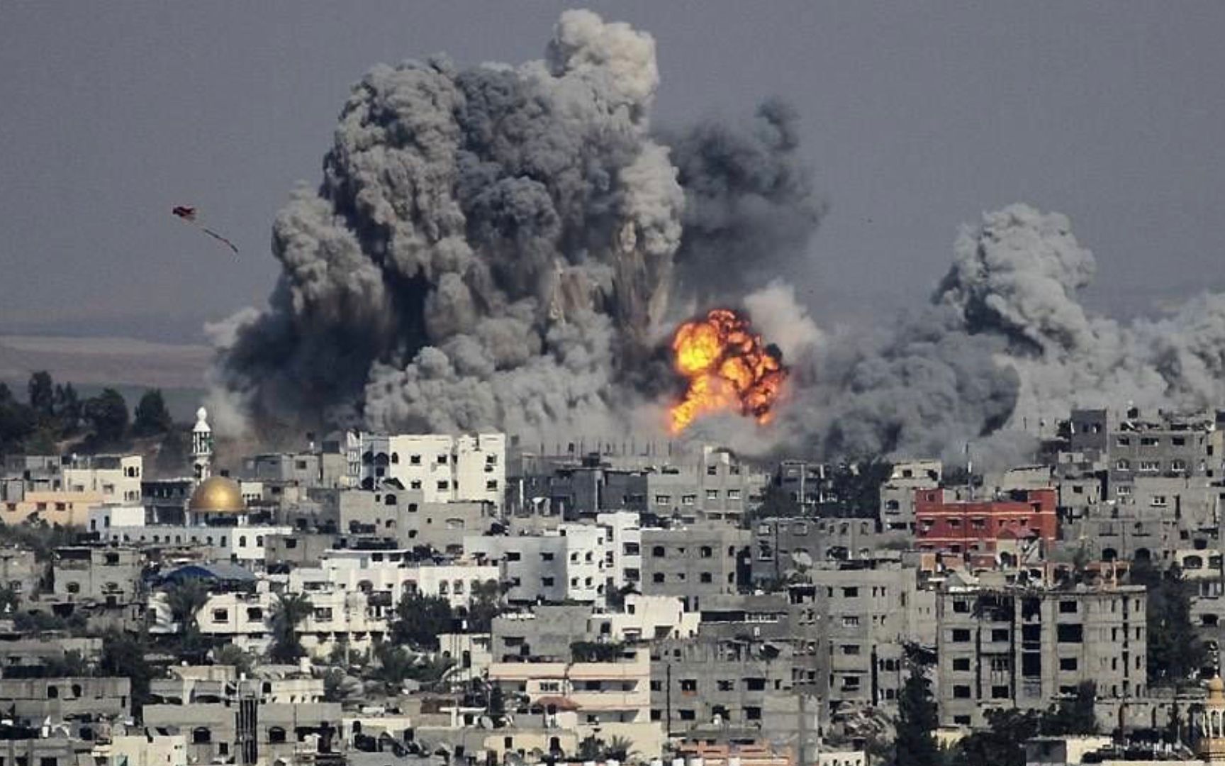 以色列轰炸加沙机场图片